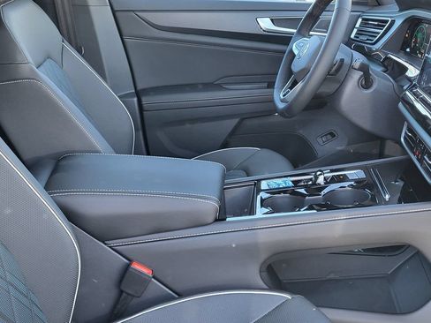 New 2025 Volkswagen Atlas Cross Sport SEL Premium R-Line AWD/4WD image 19