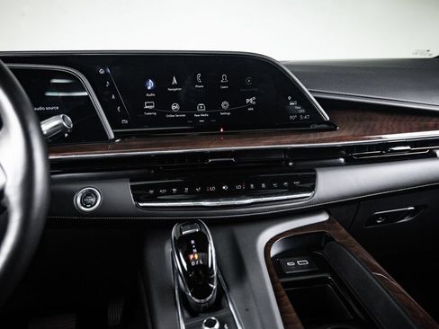 Used 2024 Cadillac Escalade Sport Platinum w/ LPO, ONYX Package AWD/4WD image 19