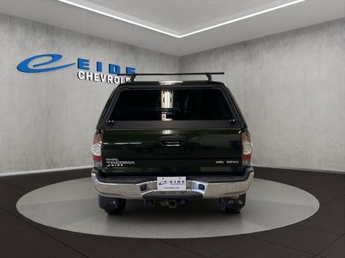 Used 2012 Toyota Tacoma 4x4 Double Cab w/ SR5 Pkg image 4