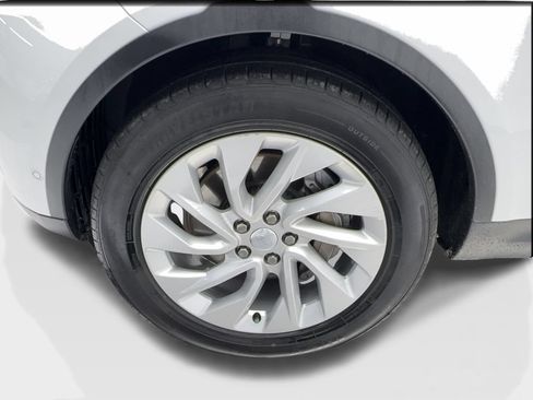 Used 2023 Land Rover Discovery S AWD/4WD image 12