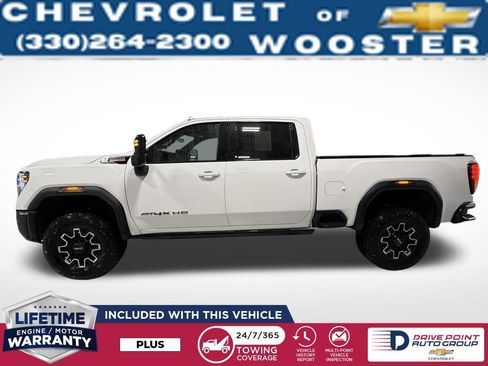Used 2025 GMC Sierra 2500 AT4X image 3