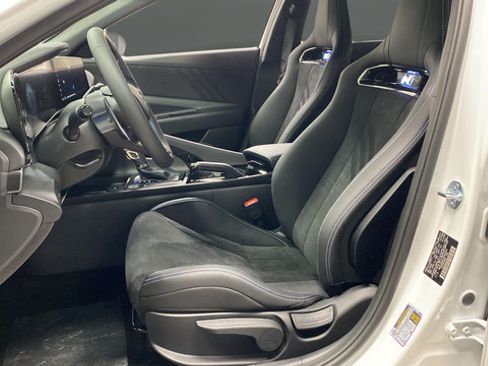 New 2026 Hyundai Elantra N FWD image 9