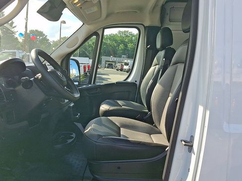 Used 2026 RAM ProMaster 2500 w/ Convenience Group FWD image 17