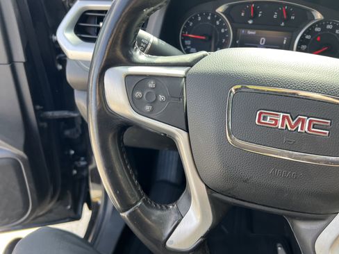 Used 2020 GMC Acadia SLE image 18