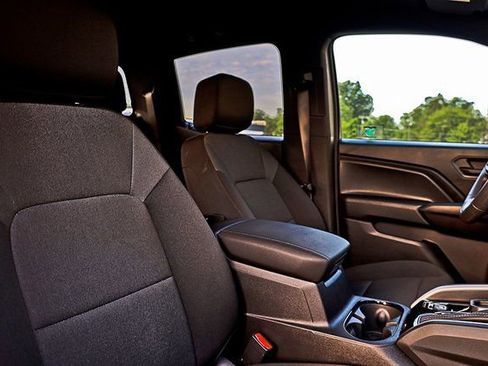 Used 2025 Chevrolet Colorado W/T w/ Advanced Trailering Package image 29