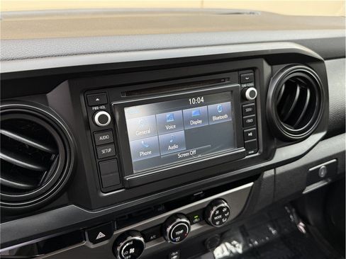 Used 2017 Toyota Tacoma 2WD Access Cab image 24