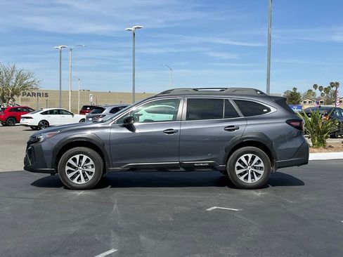 Used 2025 Subaru Outback Premium image 4