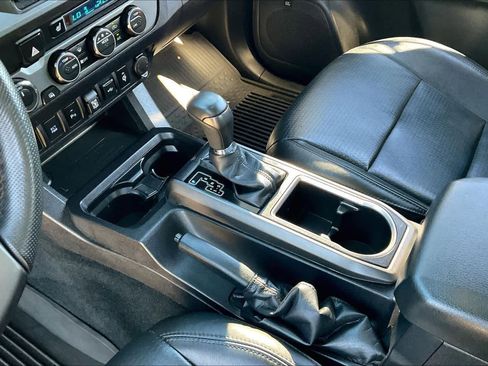 Used 2023 Toyota Tacoma TRD Off-Road image 16