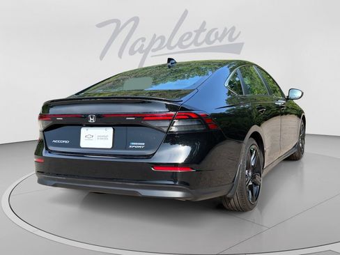 Used 2025 Honda Accord Sport image 8