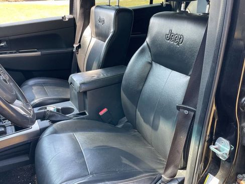 Used 2012 Jeep Liberty Limited Jet image 4