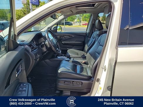 Used 2018 Honda Pilot Touring image 13