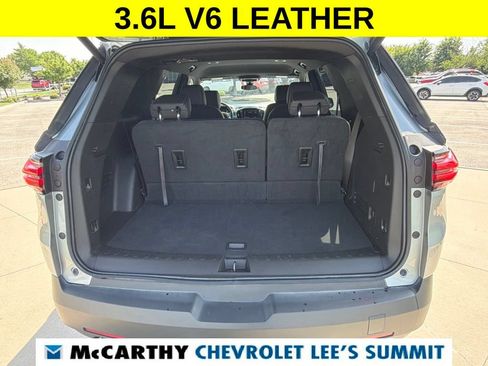 Used 2023 Chevrolet Traverse LT FWD image 49