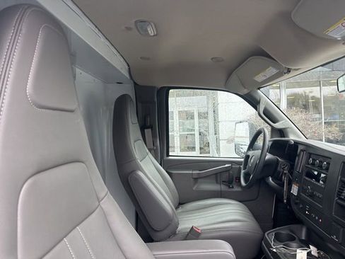 New 2025 GMC Savana 3500 w/ Power Convenience Package image 26