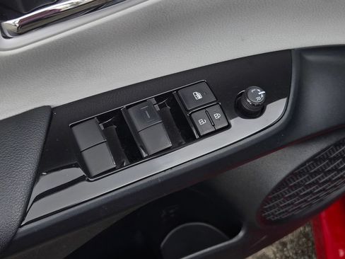 Used 2021 Toyota Prius Limited w/ Premium Convenience Package FWD image 12