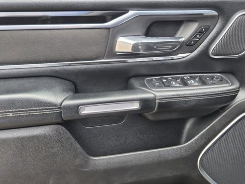 Used 2019 RAM 1500 Laramie AWD/4WD image 7