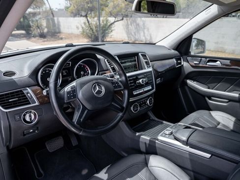 Used 2015 Mercedes-Benz GL 450 4MATIC image 9