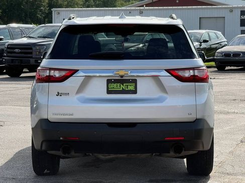 Used 2019 Chevrolet Traverse LT FWD image 4
