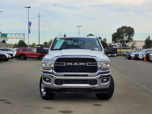 Used 2024 RAM 3500 Big Horn image 2