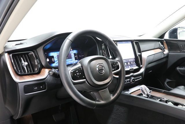 Used 2023 Volvo XC60 T8 Ultimate w/ Climate Package AWD/4WD image 16