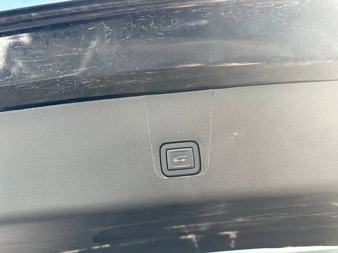 Used 2024 Chevrolet Traverse LT AWD/4WD image 27