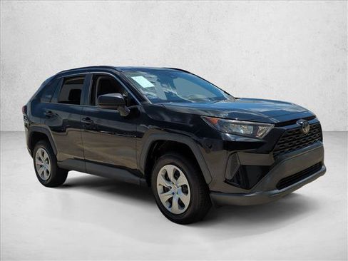 Certified 2019 Toyota RAV4 LE FWD image 3