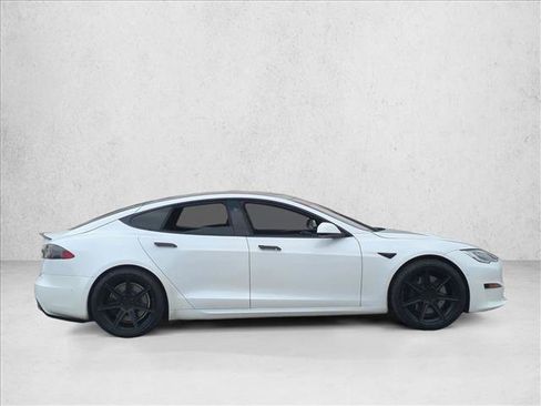 Used 2021 Tesla Model S Plaid image 4