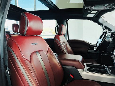 Used 2019 Ford F250 Platinum w/ Platinum Ultimate Package image 28