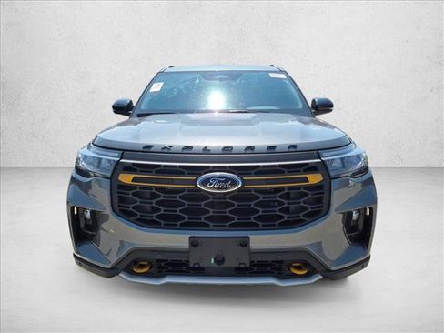 Certified 2026 Ford Explorer Tremor w/ Tremor Ultimate Package AWD/4WD image 2