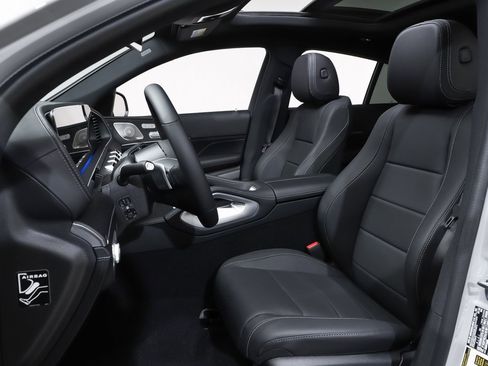 New 2026 Mercedes-Benz GLE 450 4MATIC Coupe image 9