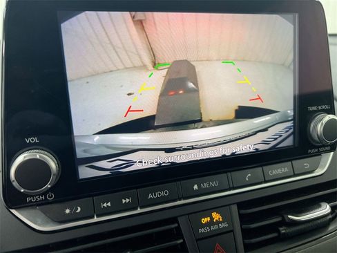 Used 2023 Nissan Altima 2.5 SV image 15