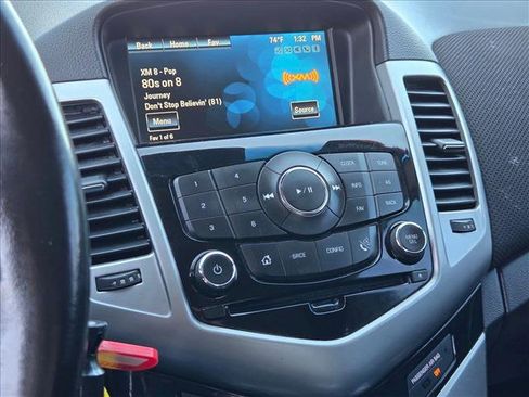 Used 2014 Chevrolet Cruze Eco image 13