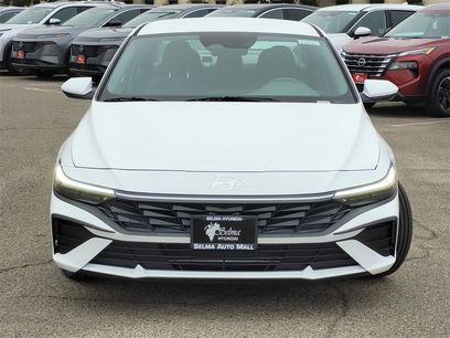 New 2026 Hyundai Elantra SE