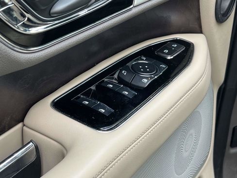 Used 2023 Lincoln Navigator L Reserve image 16