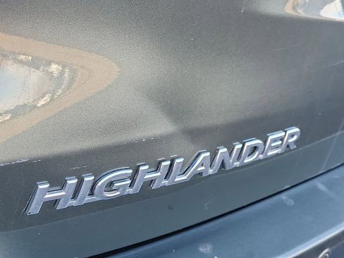 Used 2014 Toyota Highlander Limited Platinum image 15