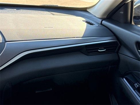 Used 2024 Nissan Altima 2.5 SR image 15