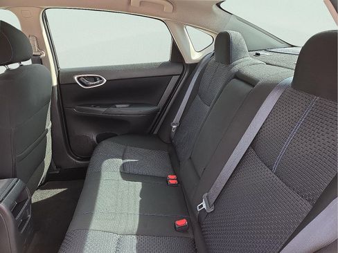 Used 2017 Nissan Sentra SR w/ SR Midnight Edition image 10