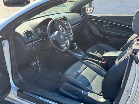 Used 2014 Volkswagen Eos FWD image 12