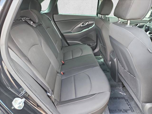 Used 2018 Hyundai Elantra GT FWD image 25