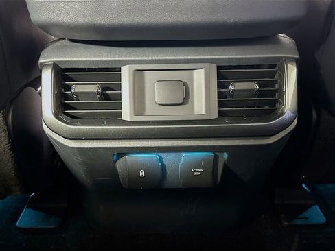 Used 2021 Ford F150 Lariat image 27