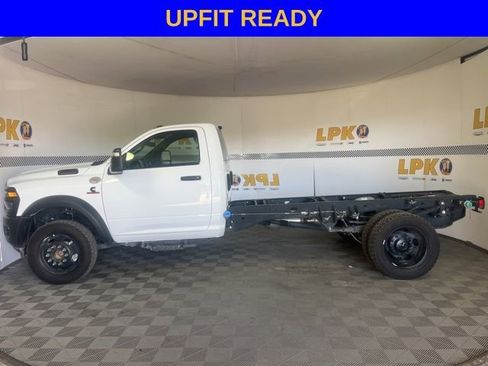 Used 2025 RAM 5500 Tradesman AWD/4WD image 2