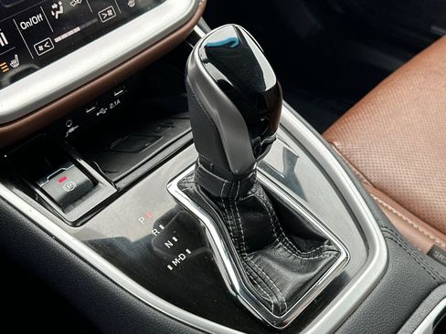 Used 2020 Subaru Outback Touring w/ Popular Package #2 image 19