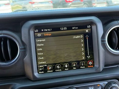 Used 2023 Jeep Wrangler Unlimited Rubicon 4xe w/ Cold Weather Group AWD/4WD image 24