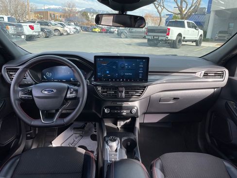Used 2024 Ford Escape ST-Line Select w/ Tech Pack #2 image 8