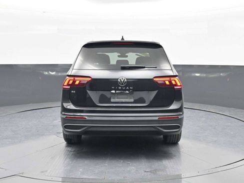 Used 2023 Volkswagen Tiguan SE image 6