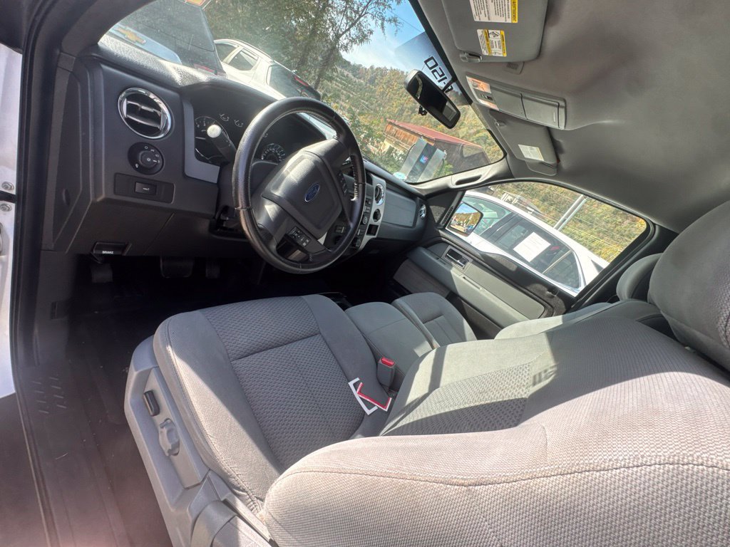 Used 2011 Ford F150 XLT w/ XLT Chrome Pkg AWD/4WD image 12