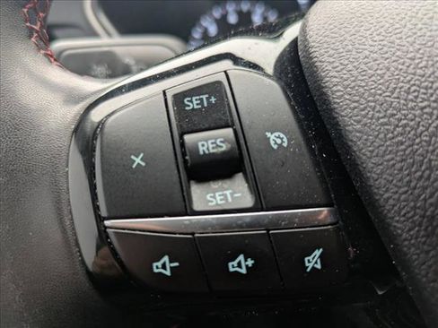 Used 2022 Ford Escape SEL w/ SEL Stealth AWD Package image 15