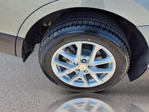 Used 2023 Chevrolet Equinox LT FWD image 36