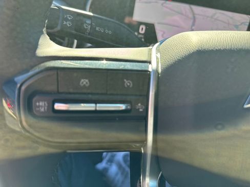 Used 2025 Chevrolet Colorado LT w/ LT Convenience Package image 20