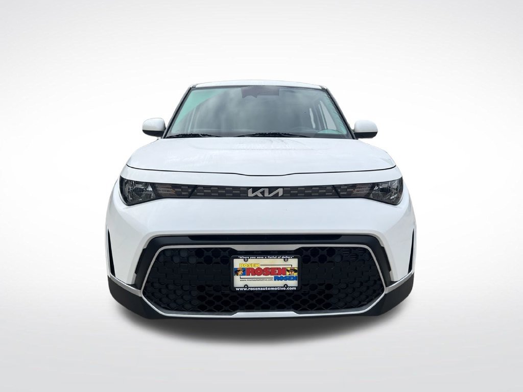 Certified 2023 Kia Soul S FWD image 2