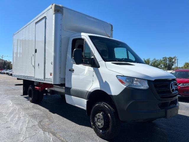 Used 2024 Mercedes-Benz Sprinter 3500 image 4